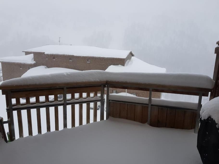 2 Pieces Avec Terrasse Et Vue Sur Les Pistes Apartman Isola 2000 Kültér fotó
